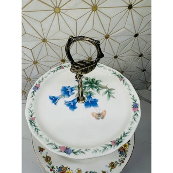 Three-Tier Dessert Stand | Vintage China |‎ Wedding Décor - Picture 4 of 10